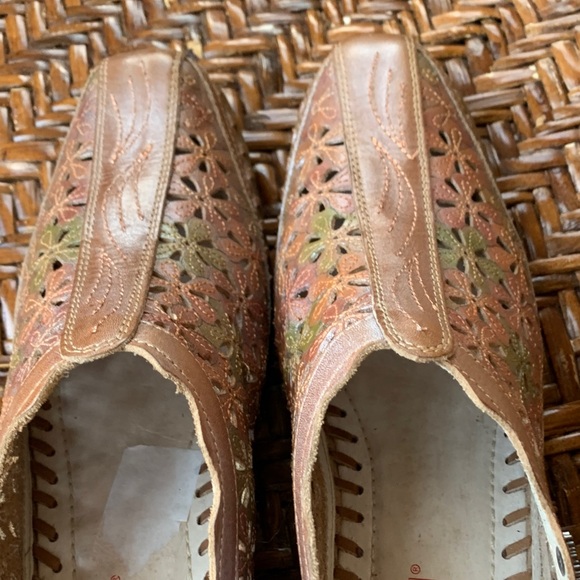 PIKOLINOS Brown Floral Pattern Mules - Picture 6 of 11